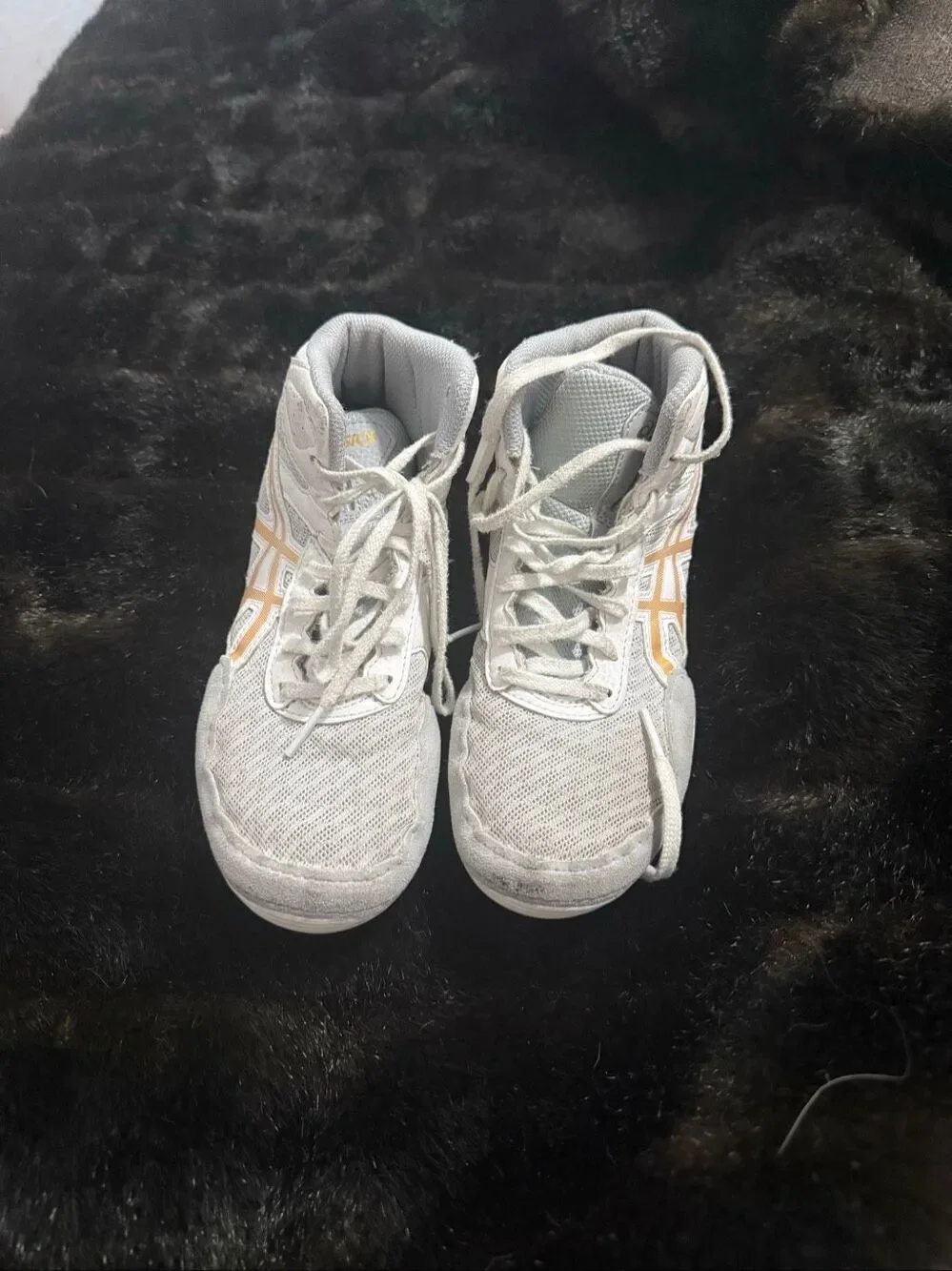 ASICS MATFLEX Youth Big Kids 3 3y Gray, White & Gold Wrestling Shoes